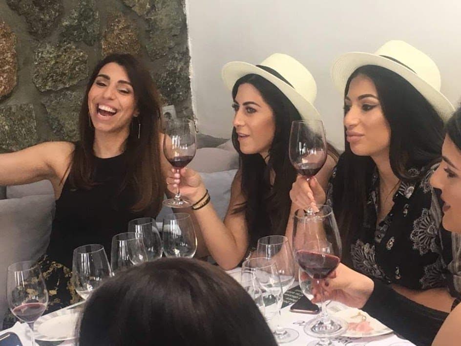 Executive Wine Tasting in a Traditional Mykonian House – 3 Hours (2)