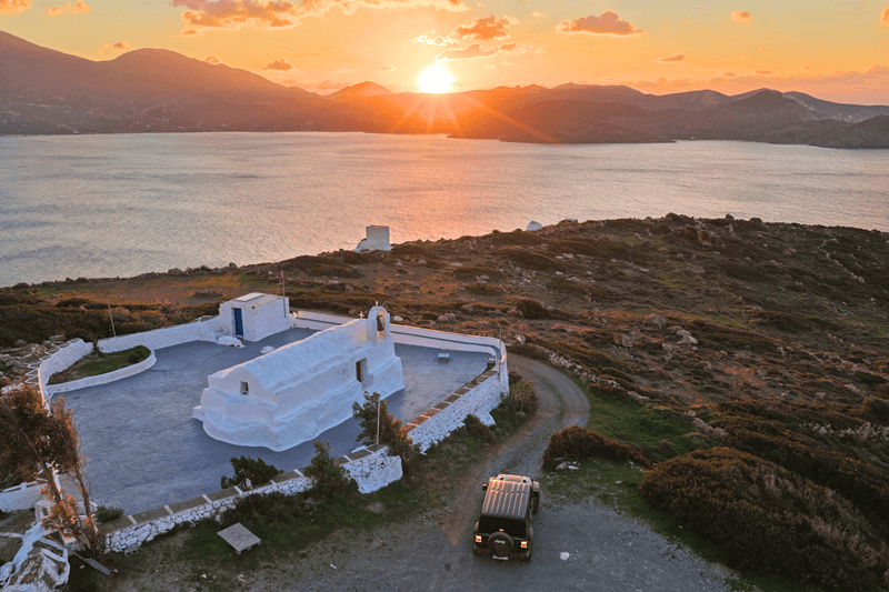 Jeep Safari Sunset Tour in Milos — 4-Hour Off-Road & Hilltop Adventure (1)