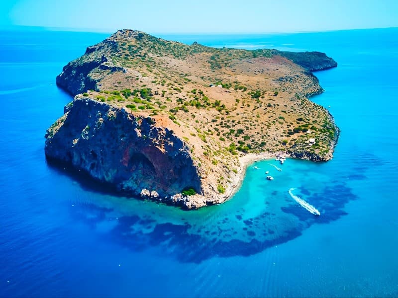 Morning Luxury Catamaran Cruise from Chania to Agioi Theodoroi Island(BALI 4 (1)
